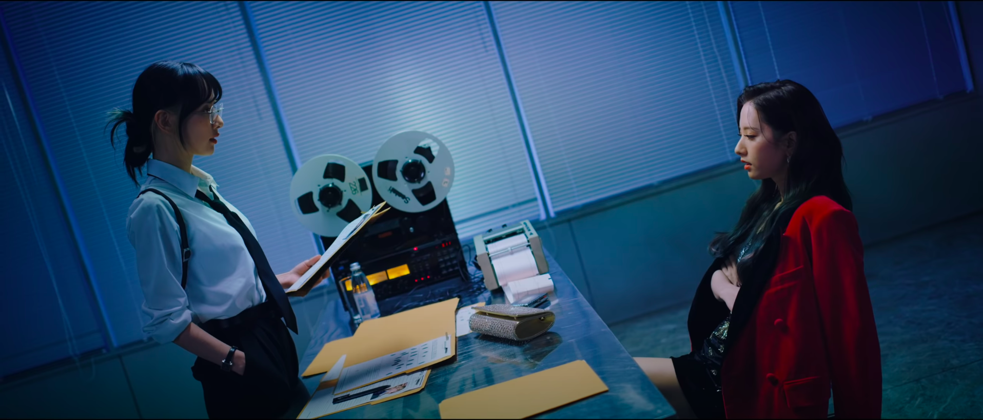 WJSN The Black 'Easy' MV scene screenshot